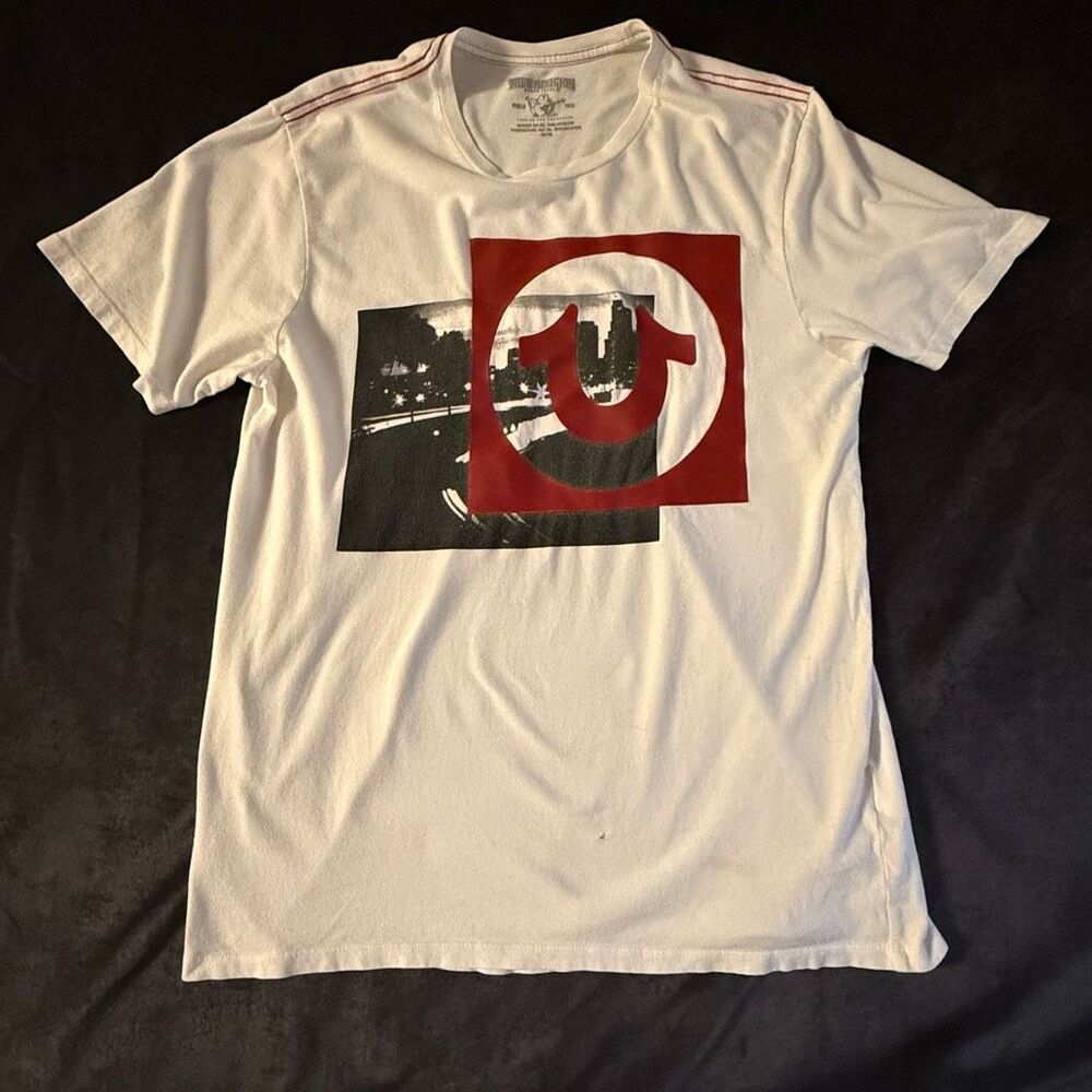 Vintage True Religion Mens‎ World Tour Logo Tee Size M White Red Graphic Cotton